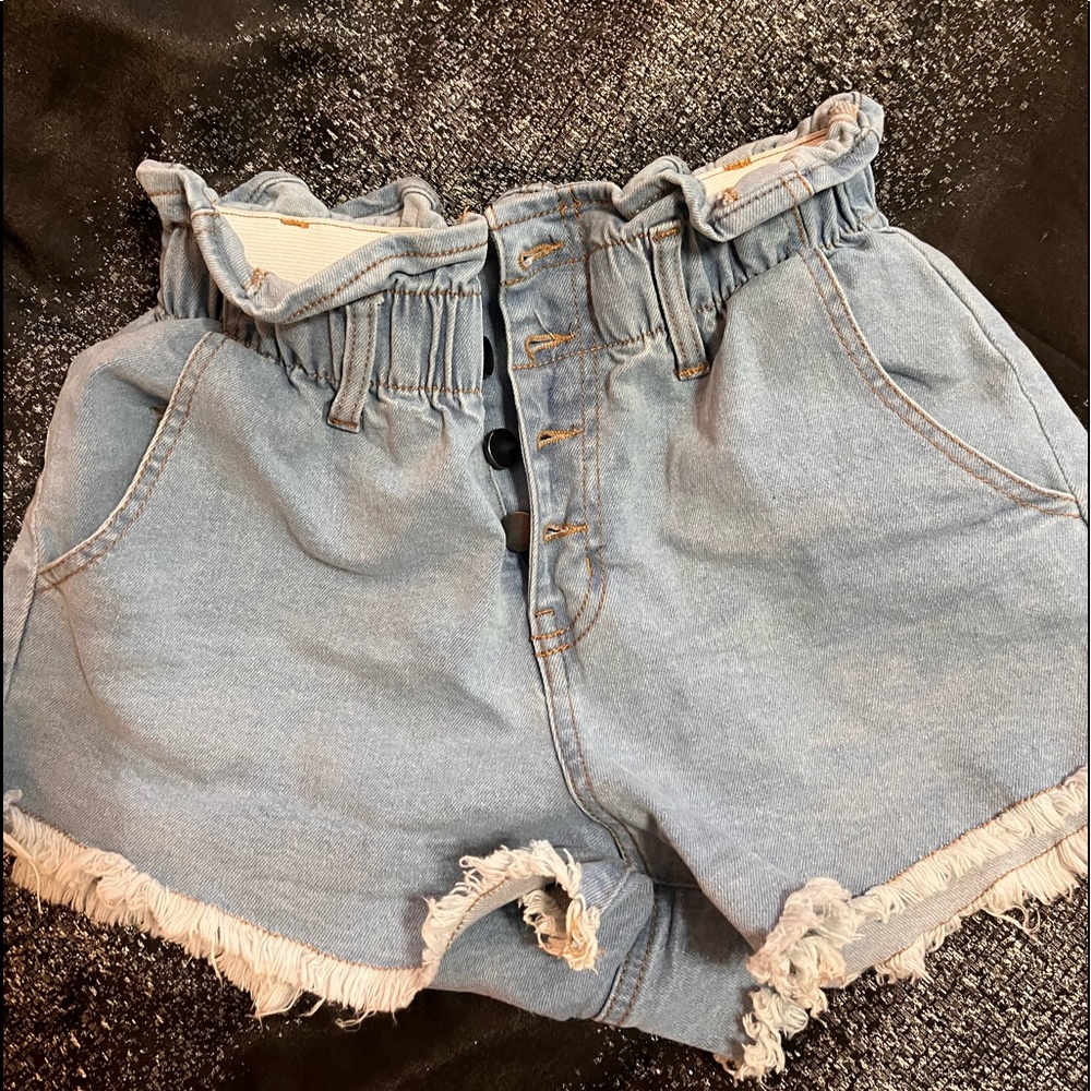 Cut off blue Jean shorts